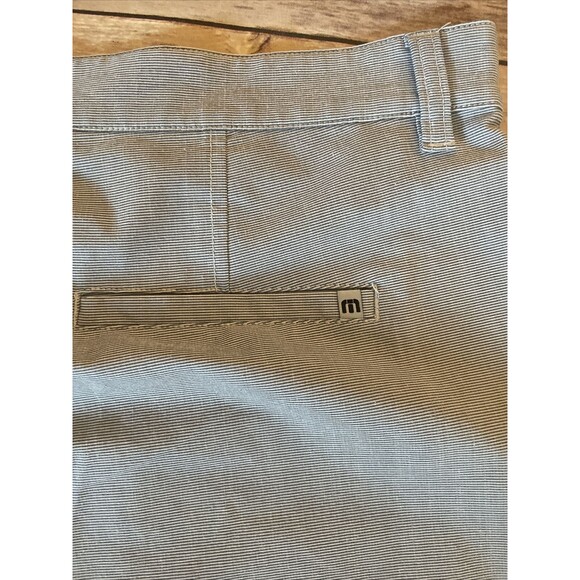 Travis Mathew - 40" - Gray stripe - Stretch Golf Shorts - Picture 8 of 8
